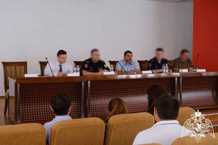 В ЛНР росгвардейцы провели совещание с представителями объектов топливно-энергетического комплекса Республики