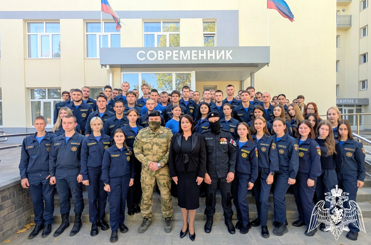 В Луганске сотрудники ОМОН "Беркут-Л" приняли участие во Всероссийском проекте "Диалоги с Героями"