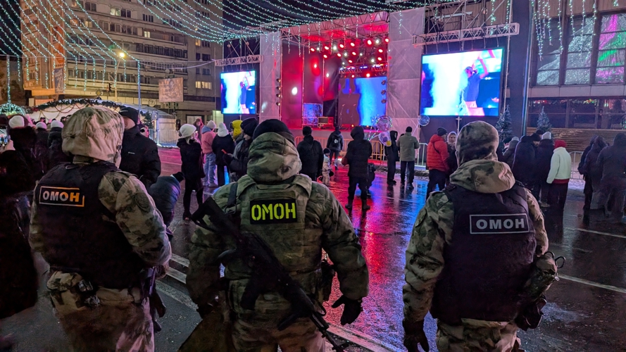 Росгвардейцы приняли участие в обеспечении безопасности массовых мероприятий в период зимних каникул 