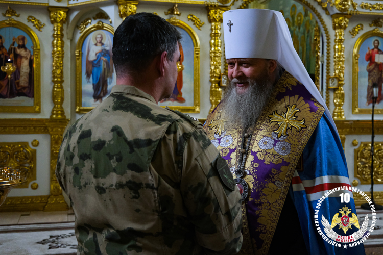 В Луганске состоялось богослужение, посвященное Дню войск национальной гвардии
