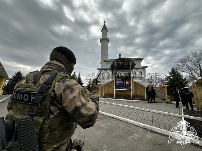 В Луганске росгвардейцы обеспечили безопасность празднования Ураза-байрам