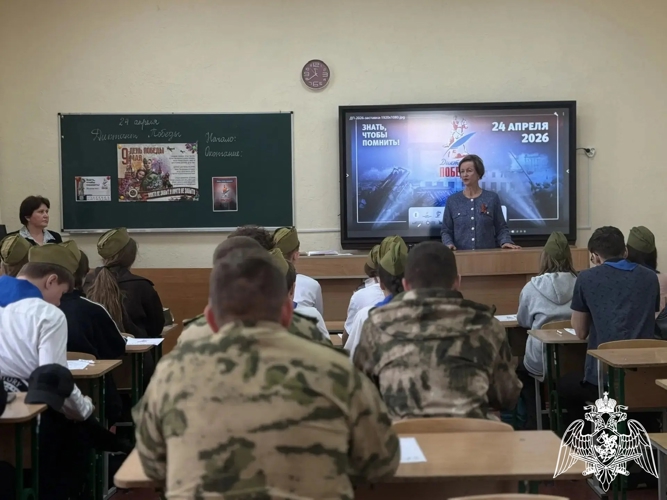 В ЛНР росгвардейцы приняли участие в Международной акции «Диктант Победы» (видео)