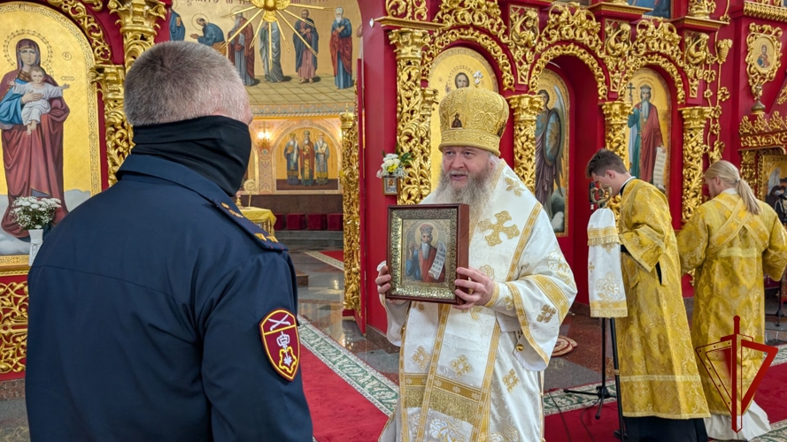 В Луганске росгвардейцы приняли участие в мероприятиях, посвящённых Дню Крещения Руси (видео)