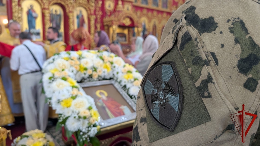 В Луганске росгвардейцы приняли участие в мероприятиях, посвящённых Дню Крещения Руси (видео)