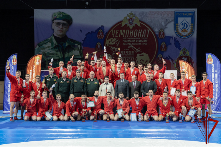 Сотрудник СОБР «Витязь» стал бронзовым призером чемпионата Росгвардии по боевому самбо (видео)